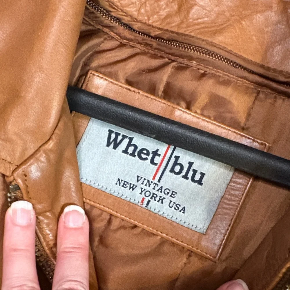 Men's Tan Leather Bomber Jacket - Picture 2 of 10